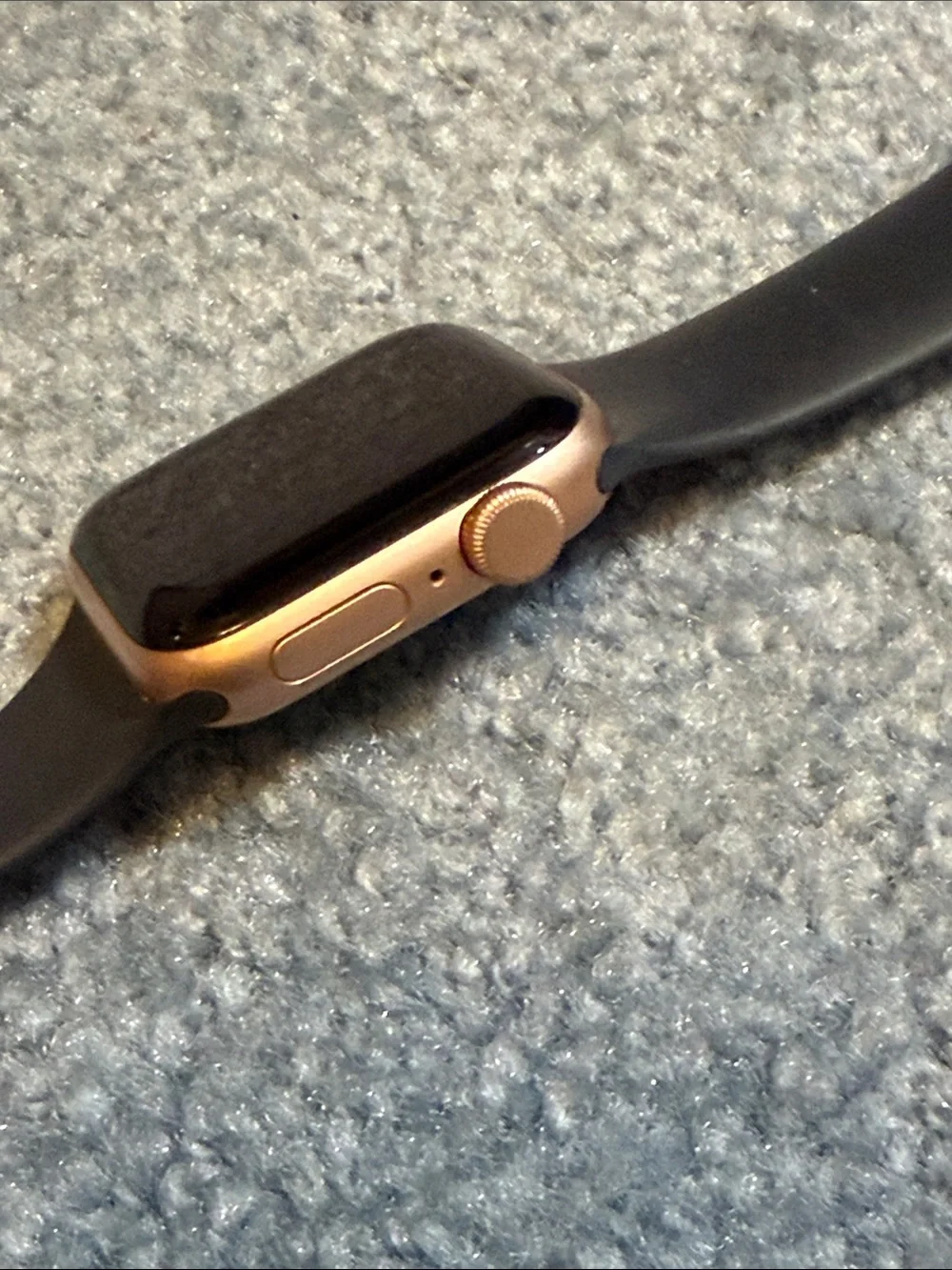 Apple Watch SE Gold Aluminum Case 40MM